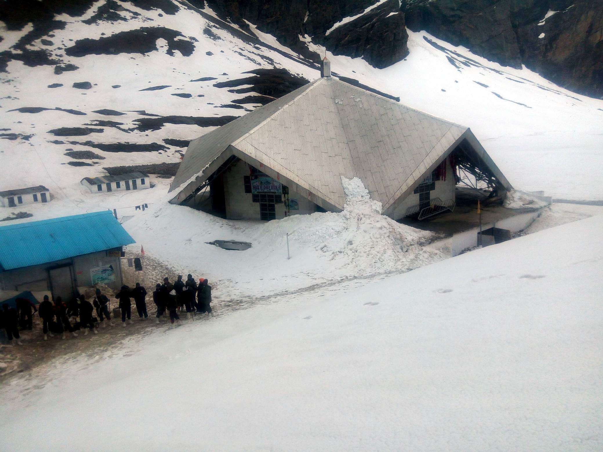 Snowfall in badrinath or hemkund sahib