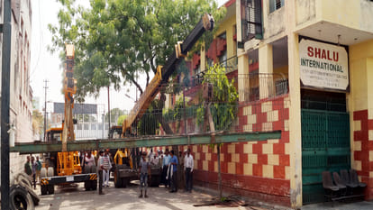 shivpal approached mahtab alam house