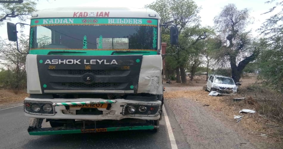 Two Baramas crushed by truck