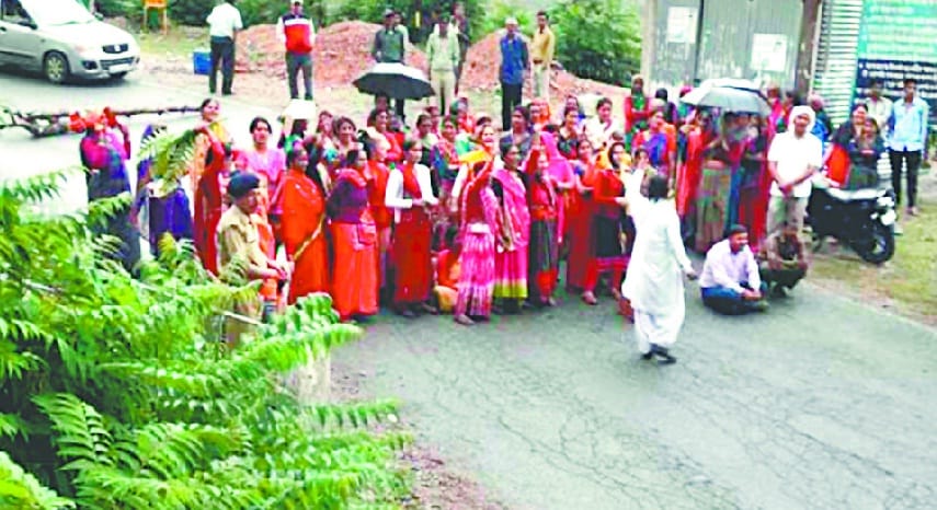 Slap in protesters in Chhattisgarh