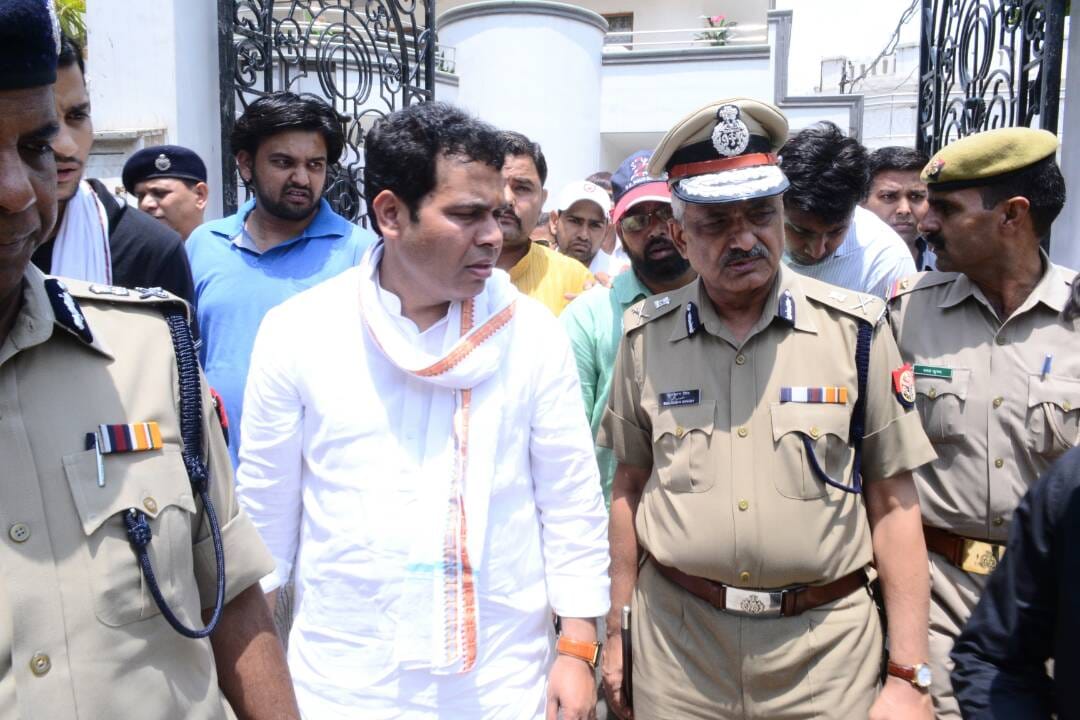 people suggested dgp for encounter of goons in mathura