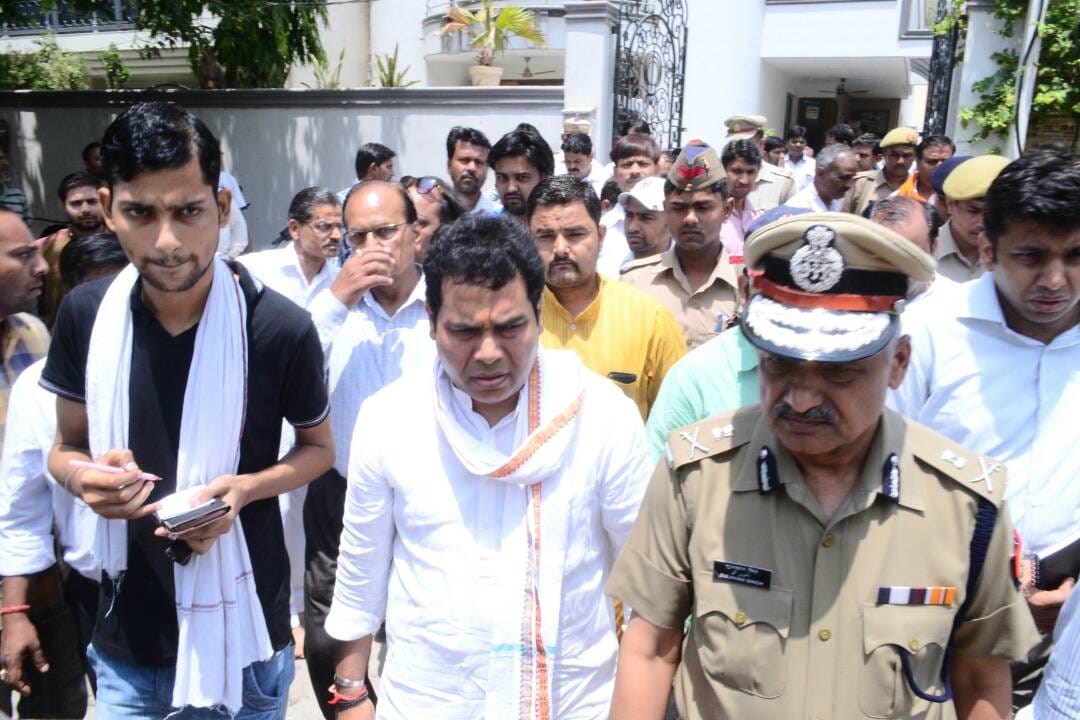 people suggested dgp for encounter of goons in mathura
