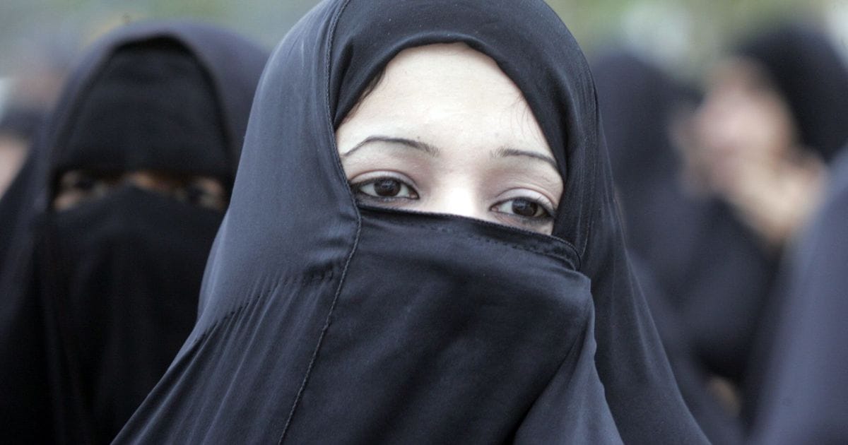 Austria moves to ban wearing of burqa