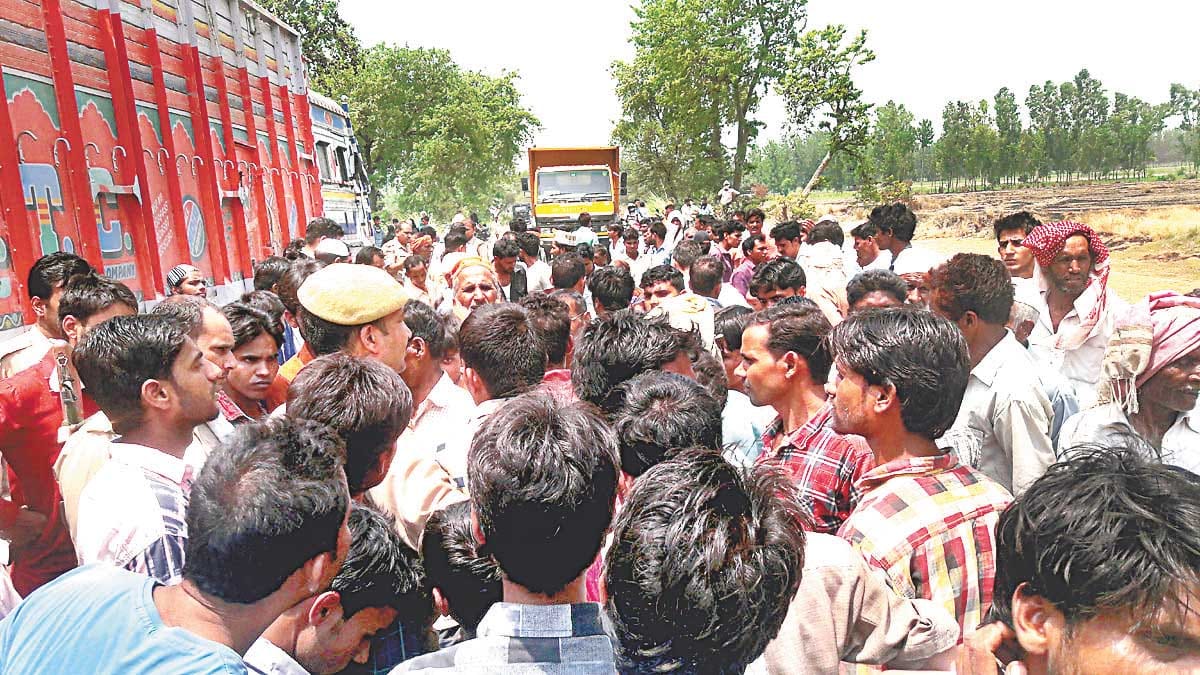 Five killed, six injured in accident