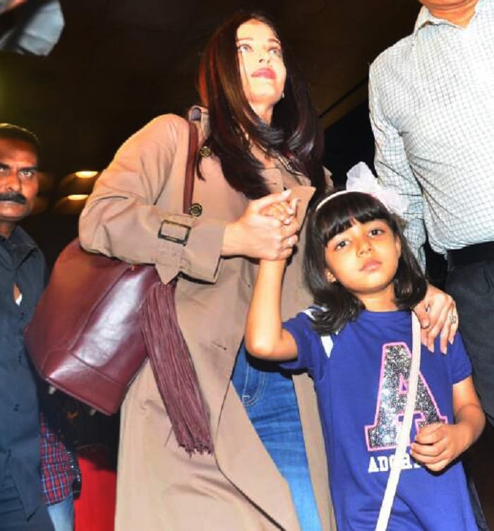 aishwarya rai bachchan leaves for cannes 2017 with her daughter aaradhya bacchchan 