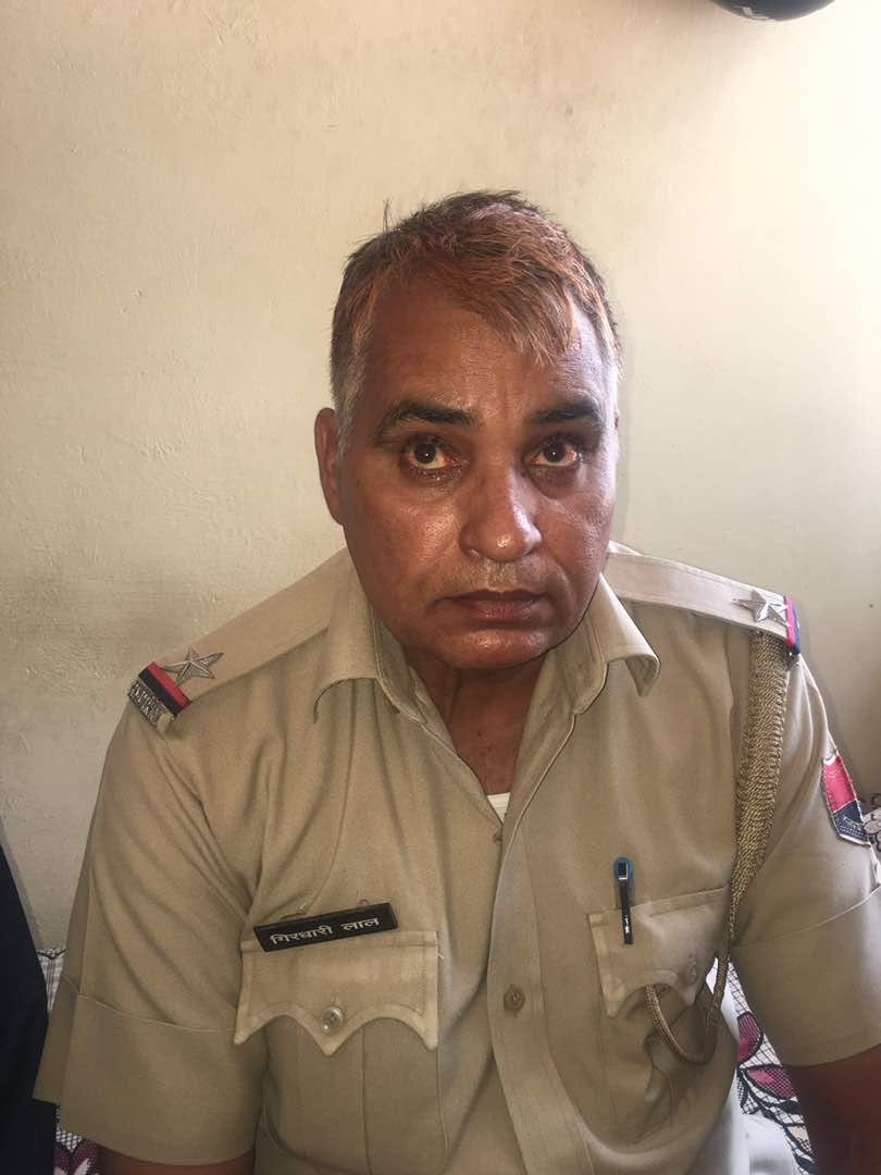 asi trap take bribe in sikar by acb rajasthan