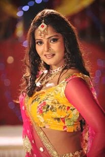 'Jubilee Star' of Bhojpuri films will be contested by Bollywood's 'Dabangg' Salman Khan on Eid