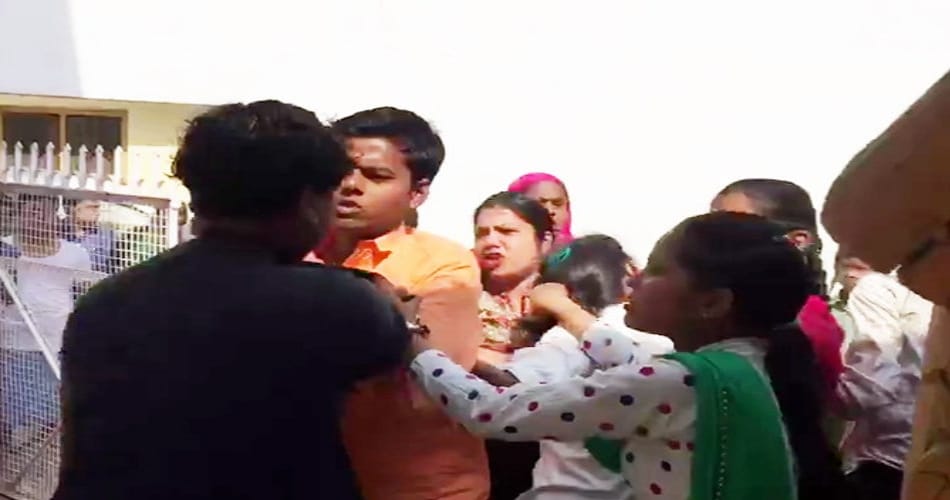  student's father beaten lady teacher