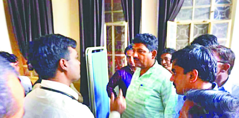 50 Barati Ill with Food Poisoning