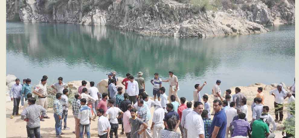 man died in drawing in faridabad