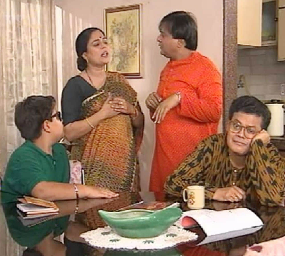 Death Anniversary of Reema Lagoo when she took Care Of Daughter being a single mother