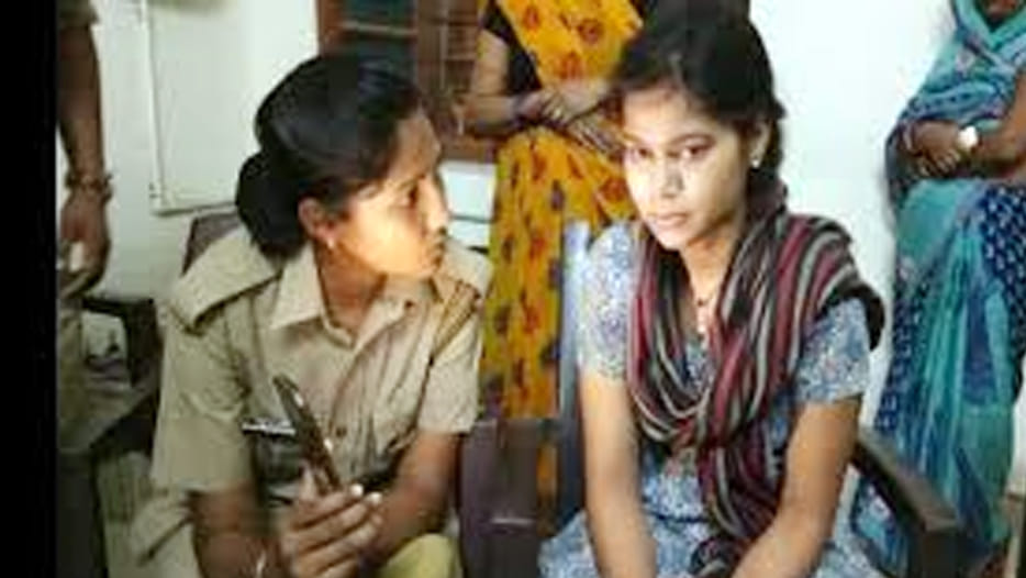 ‘रिवॉल्वर रानी’ वर्षा