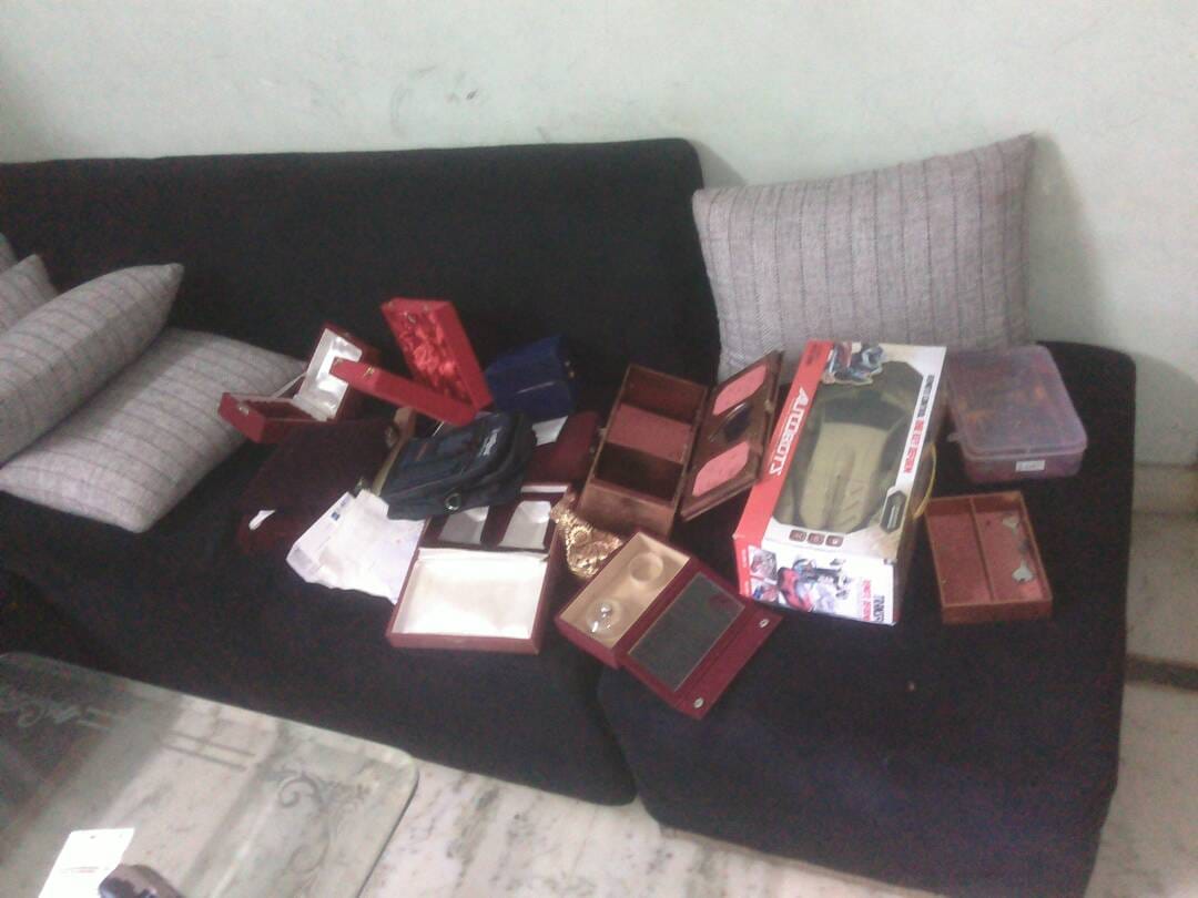 50 lakh theft in agra 