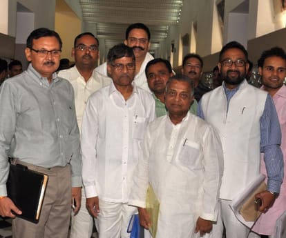 samajwadi party leader supports Ram temple in Ayodhya.