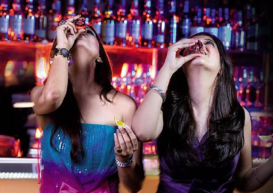 intoxicated woman taken advantage on the roadside by the stranger