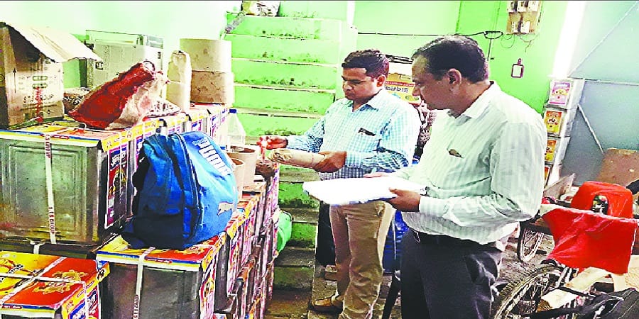 FDA raids in oil and ghee factory, officers were surprised to see such goods
