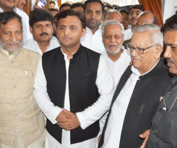 akhilesh yadav in vidhan mandal in Lucknow.