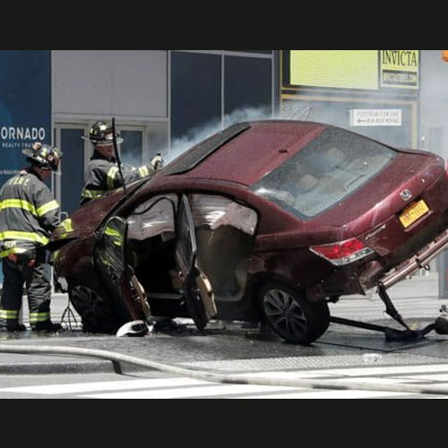 car crashes into mob and killed one and injured 22 in new york 