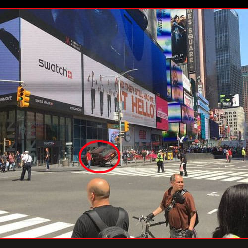 car crashes into mob and killed one and injured 22 in new york 