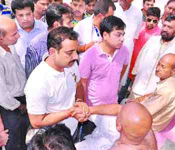 The last farewell to the IAS officer with damp eyes