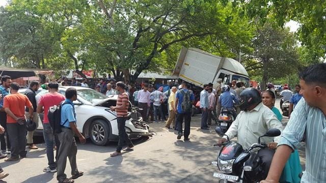 Huge accident in industrial area chadigarh near elante mall