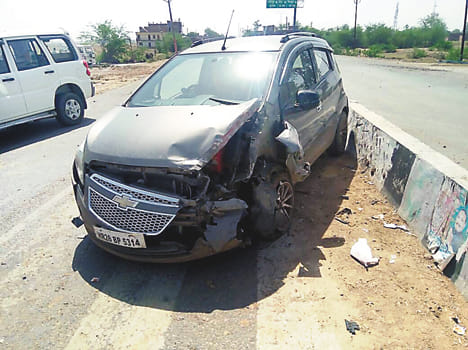 Truck collided in car, Child-child survivor