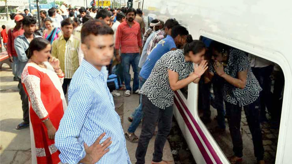 passenger kidnap in train