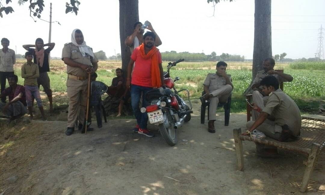 two groups of villagers clash for nali dispute at ghazipur