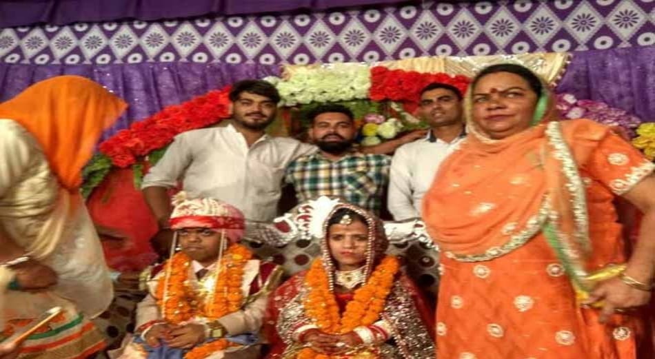 india's smallest bride and groom