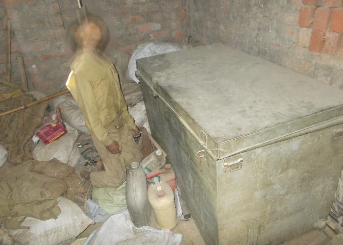 eight year student commits suicide in lucknow