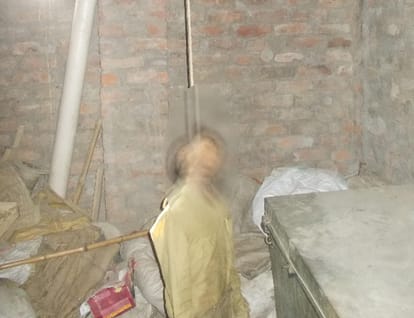 eight year student commits suicide in lucknow