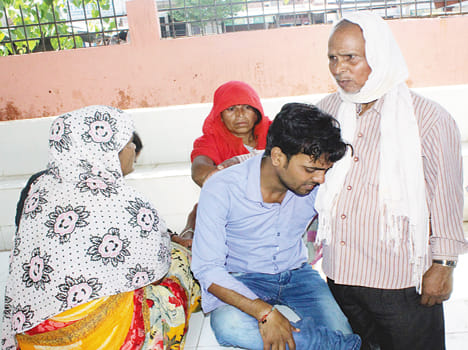 Tempo revenge killed, seven passengers injured