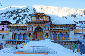 Badrinath highway blocked, Many families of meerut are stranded