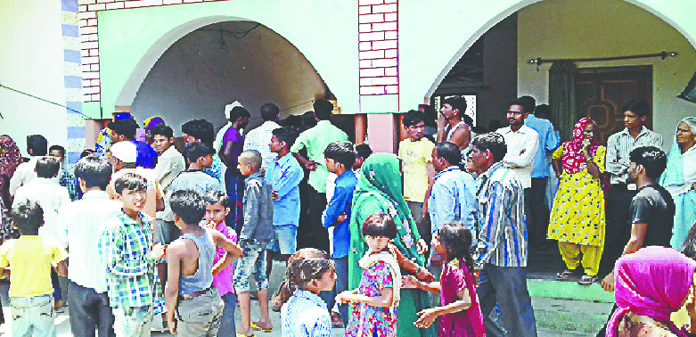 boyfriend shot himself by killing girlfriend in bijnor