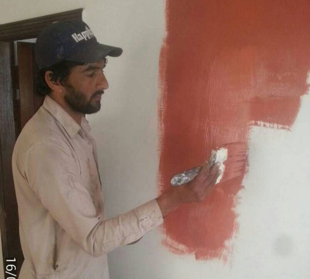 Pakistani actor Shahid Naseeb has been forced to become a labourer due to lack of work