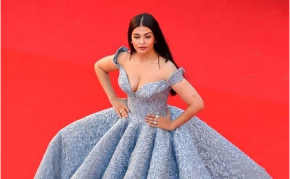 aishwarya rai bachchan will sponsor free meal for 1000 children for a year 