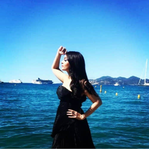 Cannes 2017: Aishwarya Rai Bachchan looks mesmerizing in her black dress