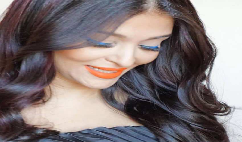 Cannes 2017: Aishwarya Rai Bachchan looks mesmerizing in her black dress