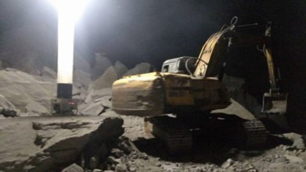  photos of badrinath highway during 27 hours