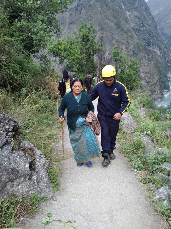 badrinath high way block cause of land slide