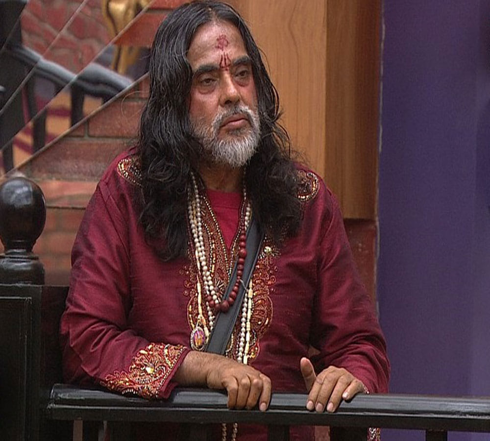 Ex Bigg Boss Contestant Swami Om Got Beaten By Public At An Event In Delhi