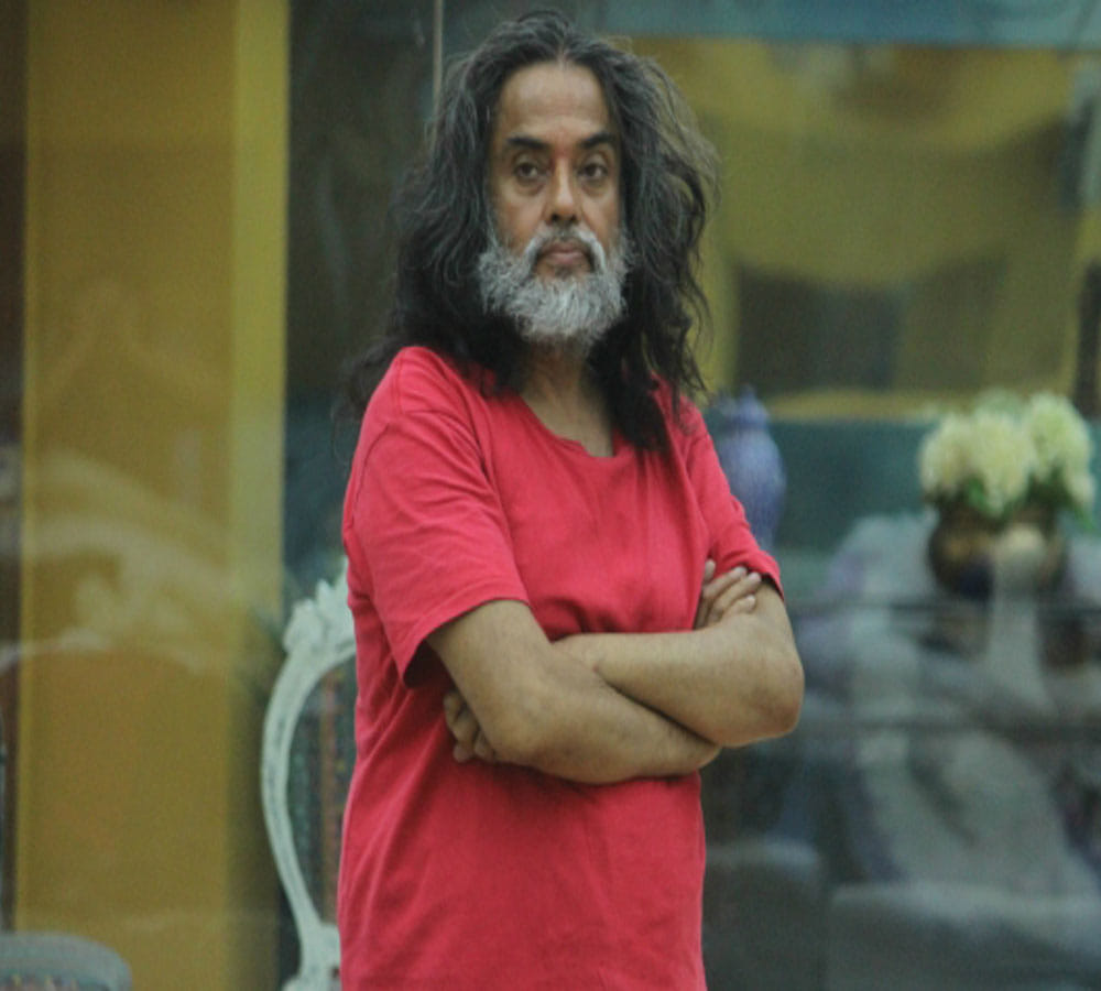 Ex Bigg Boss Contestant Swami Om Got Beaten By Public At An Event In Delhi