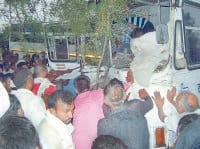 tow, bus, accident, 24 pasenger, injurd, hospital, 