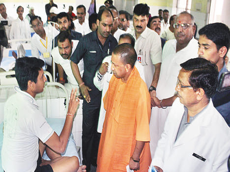 cm yogi in action during banda inspection