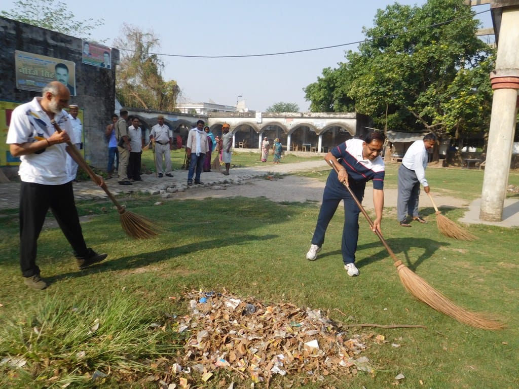 DM-CDO set broom, done Shramdan