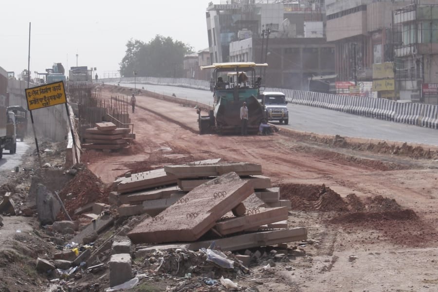 traffic on one lane of sultanganj flyover begins in agra 