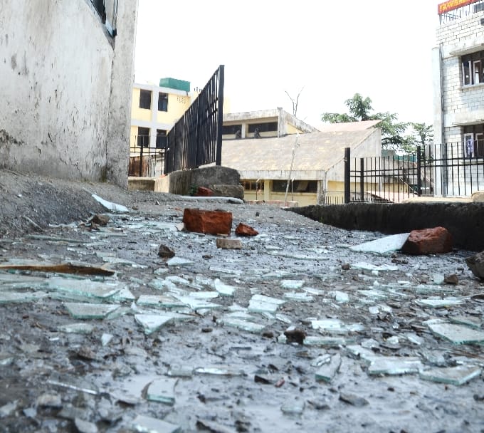Riot at HP University, 11 Abvp Workers Arrested.