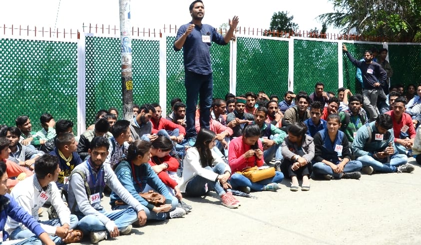 Riot at HP University, 11 Abvp Workers Arrested.