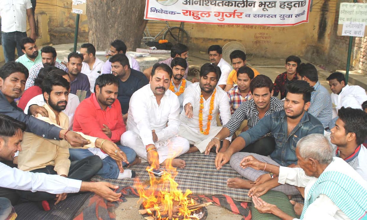 Hunger strike in protest against arbitrary private schools