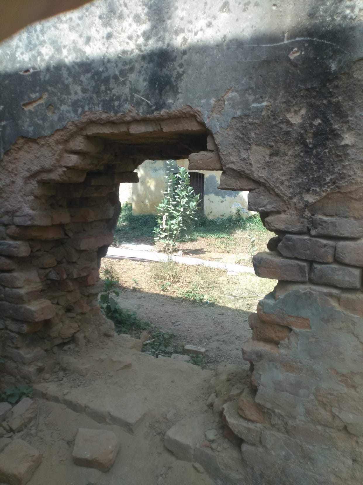  185 years old jail on the target of thieves in Azamgarh